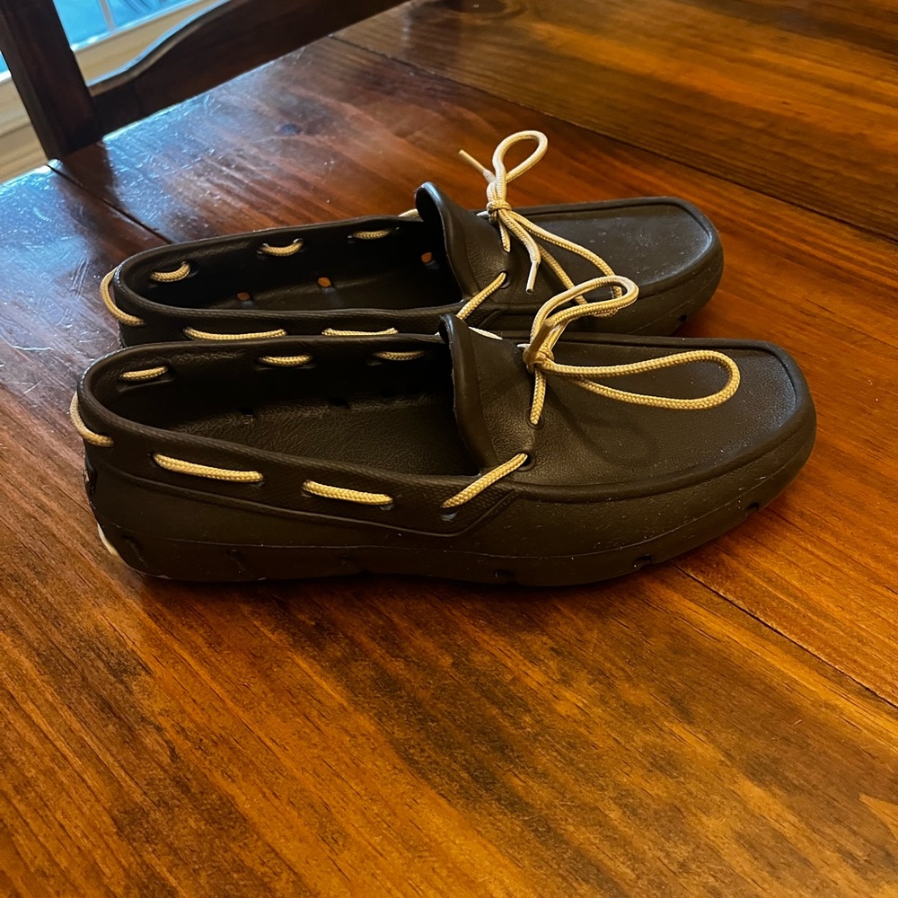 Tucket
BROWN & VANILLA DECK SHOE
